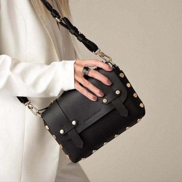 EXCELLENT FRIDA ROME THE WEEK/END LUXURY VEGAN CROSSBODY BAG - Picture 2 of 11